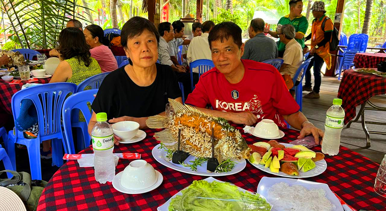 Excursión de lujo - Túneles de Cu Chi y Delta del Mekong Día Completo
