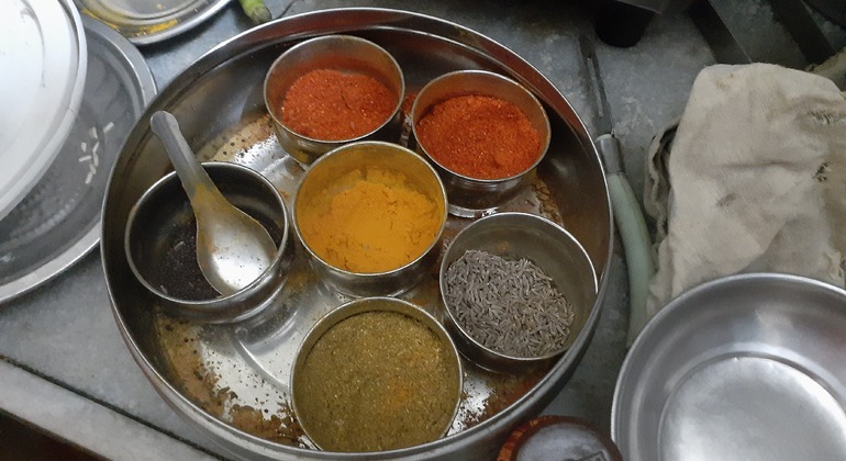 Cours de cuisine avec déjeuner/dîner dans une famille locale