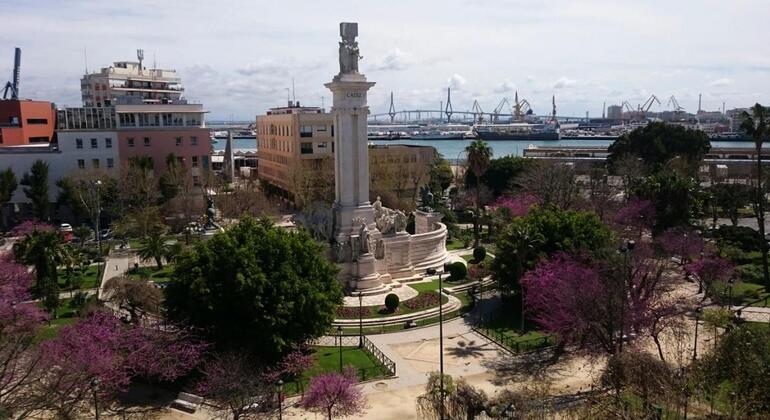 Tour Privado por Cádiz de 6 Horas en Español