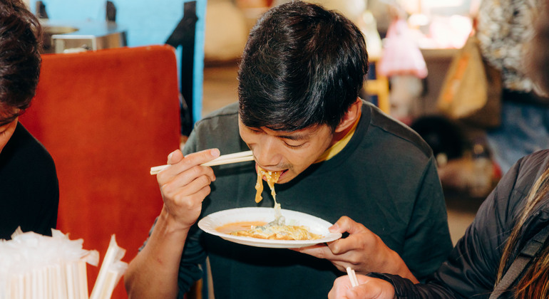 Taipeh Essen Tour: Historischer Nachtmarkt (inkl. Essen)