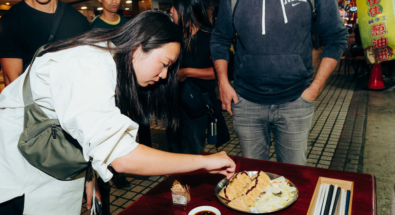 Taipeh Essen Tour: Historischer Nachtmarkt (inkl. Essen)